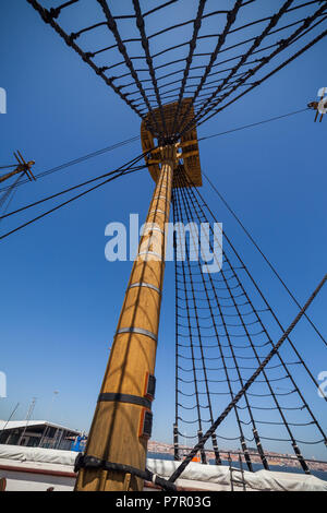 Fragata D. Fernando II e Gloria Schiff, Mast und Rigg, takelage Verkleidungen, fregatte der Portugiesischen Marine in Cacilhas, Almada, Portugal, 19 c Stockfoto