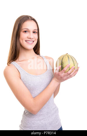 Junge Frau mit einem frische Wassermelone, auf weißem Hintergrund Stockfoto