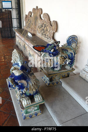 Englisch: Object in Vizcaya Museum und Gärten - Miami, Florida, USA. 13 März 2017, 12:19:38 63 Keramik - Vizcaya Museum und Gärten - Miami, Florida - DSC 08555 Stockfoto