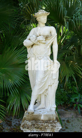 Englisch: Skulptur in Vizcaya Museum und Gärten - Miami, Florida, USA. 13 März 2017, 12:44:15 355 Statue - Vizcaya Museum und Gärten - Miami, Florida - DSC 08685 Stockfoto