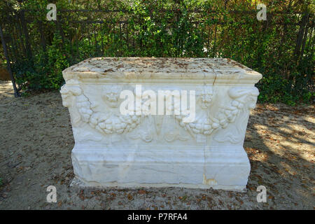 Englisch: Skulptur in Vizcaya Museum und Gärten - Miami, Florida, USA. 13 März 2017, 12:45:16 19 Altar - Vizcaya Museum und Gärten - Miami, Florida - DSC 08690 Stockfoto