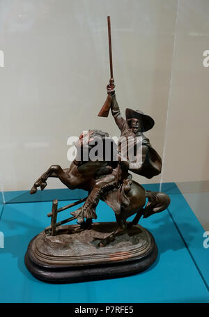 Englisch: Ausstellung im Zirkus Museum - John und Mable Ringling Museum der Kunst - Sarasota, Florida, USA. 19 März 2017, 14:11:53 56 Buffalo Bill von Walter Winans, C. 1900, Bronze - Circus Museum - John und Mable Ringling Museum der Kunst - Sarasota, FL - DSC 00210 Stockfoto