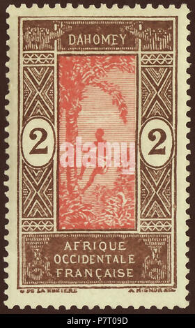 Stempel von Dahomey (zeitgenössische Benin) als halb-autonome Protektorat Französisch Westafrika ('Afrique-Occidentale française', A.O.F.); 1913; endgültige Stempel der Frage 'Definitives' (1913-1939); gerahmte Zeichnung mit man klettern Öl Palm Tree; Postfrische Marke mit glattem Gummi Stempel: Michel: Nr. 43; Yvert et Tellier: Nr. 44 Farbe: Braun/dunkel rosa Wasserzeichen: keine Porto Gültigkeit: Von 1913 bis Stempel Bild Größe (Fläche ohne unten Signature Line gedruckt): 21,0 x 36,5. 1913 (erste Ausgabe des Stempels) 24 AOF-DY 1913 MiNr 0043 mt B002a Stockfoto