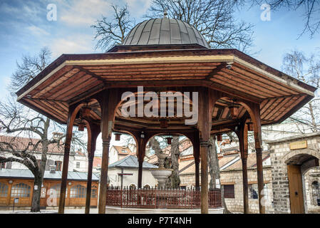 Shadirvan Brunnen am Hof der Gazi-husrev-Moschee in Sarajewo, Bosnien und Herzegowina beg Stockfoto