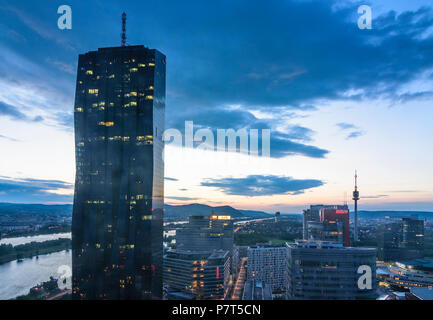 Wien, Wien: DC Tower 1 SPÖ, Donau, Neue Donau in Österreich, Wien, 22. Donaustadt Stockfoto