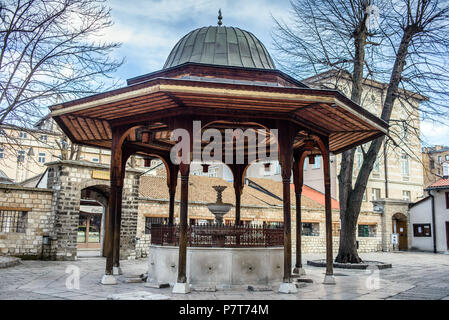 Shadirvan Brunnen am Hof der Gazi-husrev-Moschee in Sarajewo, Bosnien und Herzegowina beg Stockfoto