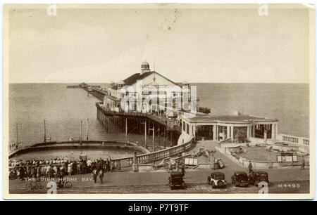 Postkarte 1937 zeigt die dritte Herne Bay Pier, die 1899 gebaut wurde, übermittelt. Mit der Hand vergleichen - getönte Ausführung der gleichen Postkarte Foto- und Luftbild im gleichen Jahr genommen: Datei: 3 Herne Bay Pier 1937 017.jpg Datei: Herne Bay Pier 1937.jpg. 1937 10 3 Herne Bay Pier 1937 016 Stockfoto