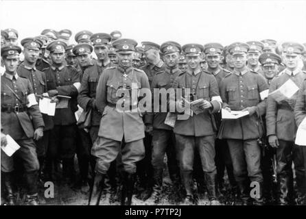 Der Schöpfer und Organisation der Reichswehr [Generaloberst Hans von Seeckt] mit-Infanterieschülern (Dresden) im ersten Reichswehrmanöver 1925 in Thüringen bei Erfurt als Chef der Heeresleitung. 57 Bundesarchiv Bild 146-2005 -0163, Thüringen, Reichswehrmanöver, Hans v. Seeckt Stockfoto