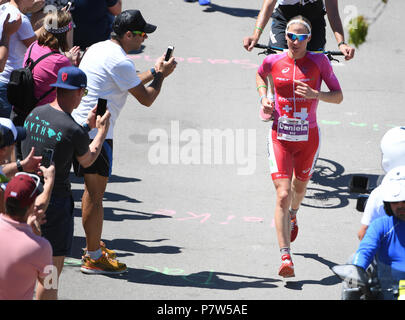 Frankfurt am Main, Deutschland. 08 Juli, 2018. Vom 8. Juli 2018, Frankfurt/Main, Deutschland: Daniela Ryf aus der Schweiz auf die Marathonstrecke während des Ironman Europameisterschaft. Foto: Arne Dedert/dpa Quelle: dpa Picture alliance/Alamy leben Nachrichten Stockfoto