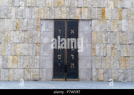 Deutschland, München. 2. Juli 2018. Außenansicht der Synagoge "Ohel Jakob" im Jüdischen Zentrum München bei St. Jakob's Plaza. Das Jüdische Zentrum München ist das Gemeindezentrum der Jüdischen religiösen Gemeinschaft von München und Oberbayern. Credit: Matthias Balk/dpa/Alamy leben Nachrichten Stockfoto