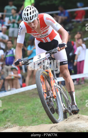 8. Juli 2018, Val di Sole, Trentino, Italien; Mercedes-Benz UCI MTB World Cup, Cross Country Olympic, Mens Elite; Mathieu van der Poel (NED) Credit: Aktion Plus Sport Bilder/Alamy leben Nachrichten Stockfoto