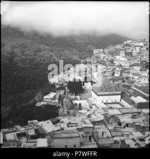 71 CH-NB-Französisch-Marokko, Moulay Idriss - Dorfansicht - Annemarie Schwarzenbach - SLA-Schwarzenbach-A -5-26-159 Stockfoto