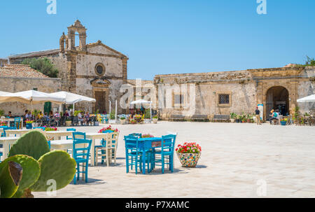 Das malerische Dorf von Marzamemi, in der Provinz Syrakus, Sizilien. Stockfoto