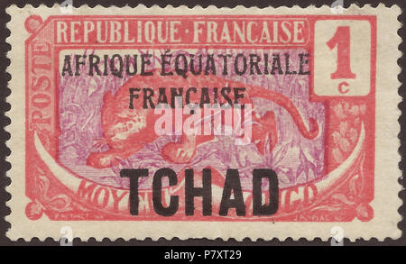 Stempel der französischen Kolonie "Tchad' als Teil des Schutzgebietes "Französisch Äquatorial Afrika"; 1924; endgültige Stempel der 'Middle Kongo" des Problems "Leopard" in neuen Farben bei der zweifachen Überdrucken Überdrucken von Schwarz; 1: Zwei gesäumten Schwarzen'Afrique équatoriale française'; Aufdruck 2: gefüttert, schwarz, aber mit grösserer Zeichen ' TCHAD'; Postfrische Marke: gerahmte Zeichnung eines Leopard (Panthera pardus); mint Stempel Stempel: Michel: Nr. 19; Yvert et Tellier: Nr. 19 Farbe: dunkel rosa bis orange rot/violett Wasserzeichen: keine Nennwert: 1C (Rappen) Porto Gültigkeit: Von 1924 bis Stempel Bildgröße (Ar gedruckt Stockfoto