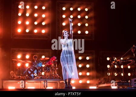 BARCELONA - 31. Mai: Chvrches (electropop Band) im Konzert an Primavera Sound Festivals durchführen am 31. Mai 2018 in Barcelona, Spanien. Stockfoto