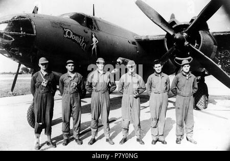 387 Bombardierung Gruppe-Crew von Martin B-26 MARAUDER Damita. Stockfoto