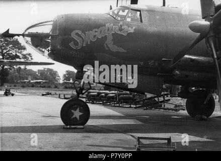 387 Bombardierung Gruppe-Crew von Martin B-26 MARAUDER Sweatin' 2. Stockfoto