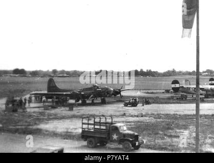 492 d Bombardierung Gruppe schwarz lackiert B-17G Flying Fortress 43-37516. Stockfoto