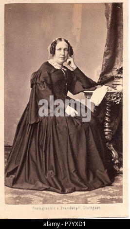 English: Luise Elben, geborene Conradi, Tochter des Leopold Conradi Luise Feuerlein, einer Carte de Visite, Fotografie von Friedrich Brandseph, Abzug auf Albuminpapier um 1862. 1862 252 Luise Elben, geb. Conradi Stockfoto