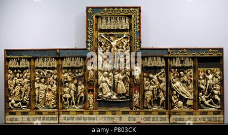 Englische Künstler. Herstellung von Nottingham. Triptychon von Leidenschaft, ca.1350-1400. Alabaster, Holz und Glas. Nationales Museum von Capodimonte. Neapel. Italien. Stockfoto