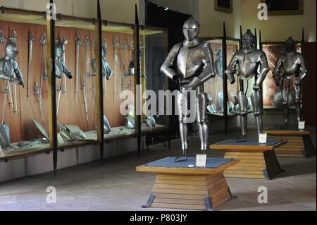 Königliche Waffenkammer. Innenraum. Nationales Museum von Capodimonte. Neapel. Italien. Stockfoto