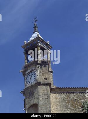 TORRE HORARIA IGLESIA DE LA Plaza Mayor. Lage: Iglesia de San Martin, Trujillo, Cáceres, Spanien. Stockfoto