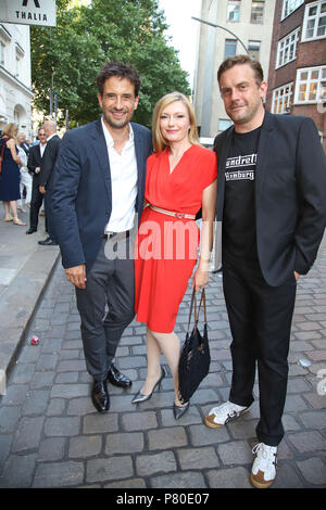 Gäste im Studio Hamburg Nachwuchspreis am Thalia Theater mit: Sebastian Bezzel und Ehefrau Johanna-Christine Gehlen und Oliver Mommsen Wo: Hamburg, Deutschland Wann: 06 Jun 2018 Credit: Becher/WENN.com Stockfoto