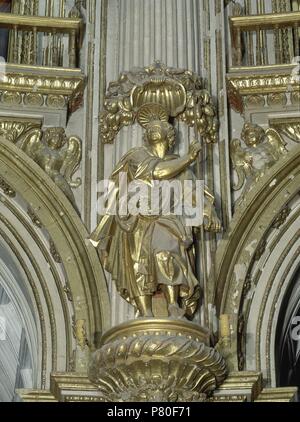 CAPILLA MAYOR - ESCULTURA DEL APOSTOL SAN SIMON. Lage: CATEDRAL - INTERIEUR, Granada, Spanien. Stockfoto