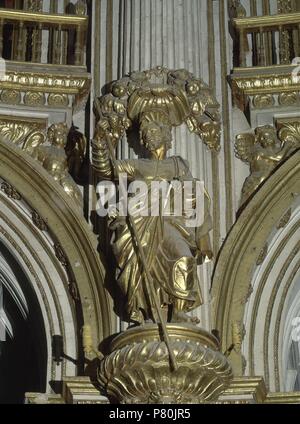 CAPILLA MAYOR - ESCULTURA DEL APOSTOL STRASSER O SANTIAGO MENOR. Lage: CATEDRAL - INTERIEUR, Granada, Spanien. Stockfoto