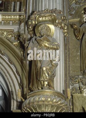 CAPILLA MAYOR - ESCULTURA DEL APOSTOL SANTIAGO. Lage: CATEDRAL - INTERIEUR, Granada, Spanien. Stockfoto