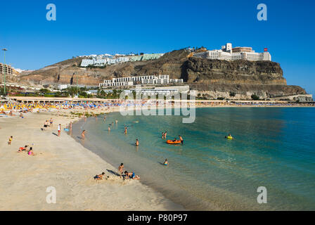 Aussicht auf den Strand von Playa de Amadores. Stockfoto