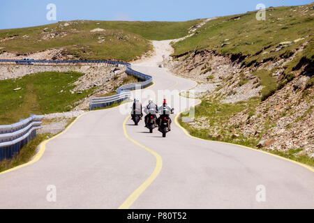 Sommer Blick der Transalpina Mountain Road Stockfoto