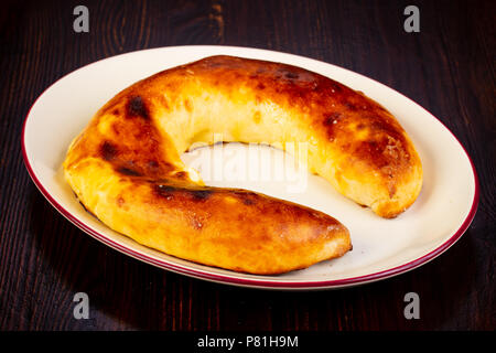 Hot lecker Bagel in der Platte Stockfoto