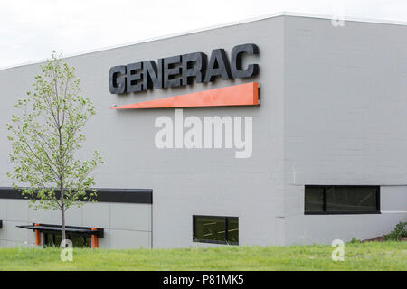 Ein logo Zeichen außerhalb des Hauptsitzes der Generac Power Systems in Waukesha, Wisconsin am 22. Juni 2018. Stockfoto