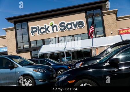 Ein logo Zeichen außerhalb eines Pick'n Speichern retail Grocery Store in Racine, Wisconsin am 23. Juni 2018. Stockfoto