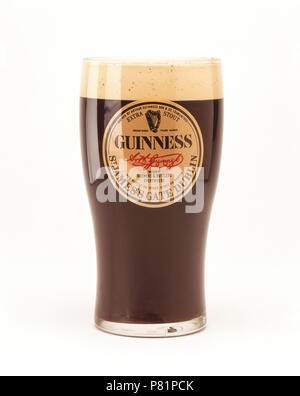 Ein Pint Guinness Stout Bier, Temple Bar, Dublin, Provinz Leinster, Republik von Irland Stockfoto