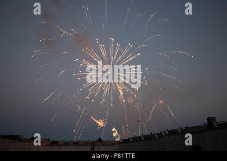 Feuerwerk am Fort Henry Sonnenuntergang Zeremonie Stockfoto