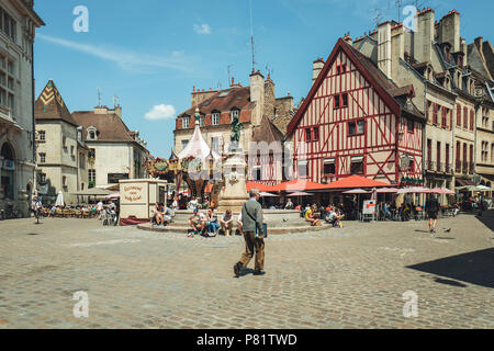 Das Leben auf der Straße in Dijon, im Süden von Frankreich Stockfoto