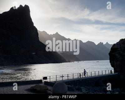 Teneriffa, Kanarische Inseln - Parc Naturel de Anaga, Taganana, Norden und Osten der Insel. Die Küste von Roque de las Bodegas. Stockfoto