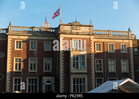 Hinten/hinten Kneller Hall mit Union Flagge, & flag Pole, Twickenham. Es beherbergt die Royal Military School of Music. Twickenham. (99) Stockfoto