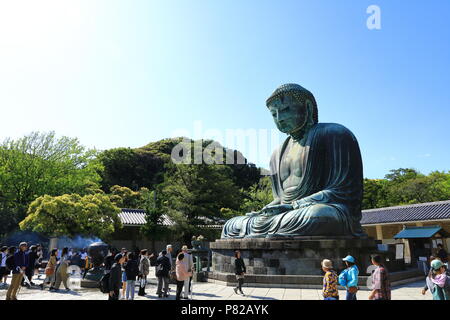 KAMAKURA JAPAN, Mai 2018: Der kamakura Daibutsu (Großen Buddha aus Kamakura) auf dem Gelände des Kotokuin Tempel in Kamakura Stadt Stockfoto