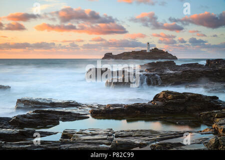 Godrevy Leuchtturm bei Sonnenuntergang erfasst, Stockfoto