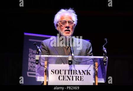 Canadian-Sri Lanka Autor Michael Ondaatje spricht nach genannt werden den Gewinner des Goldenen Man Booker für seinen Roman "Der englische Patient" in der Royal Festival Hall, Southbank Centre in London. PRESS ASSOCIATION. Bild Datum: Sonntag, Juli 8, 2018. Photo Credit: Isabel Infantes/PA-Kabel Stockfoto