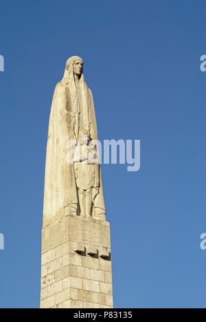 Stein Skulptur entworfen von polnisch-französische monumentale Bildhauer Paul Landowski von Saint Geneviève, der Schutzheiligen von Paris, Frankreich, am Pont de la Tournell Stockfoto