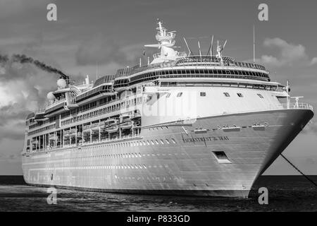 CoCo Cay, Bahamas - 01. Dezember 2015: Royal Caribbean Zauber der Meere Kreuzfahrtschiff. Stockfoto