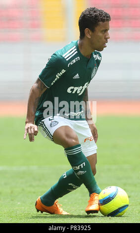 San Jose, Estados Unidos. 08 Juli, 2018. Marcos Rocha, SE Palmeiras, spielt gegen die D Alajuelense Liga Team bei einem Freundschaftsspiel an der Costa Rica National Stadium in der Stadt San Jose. Credit: Cesar Greco/FotoArena/Alamy leben Nachrichten Stockfoto