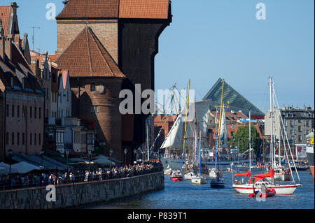 Danzig, Polen. 8. Juli 2018. Segelschiffe Parade am Fluss Mottlau während 22 Baltic Sail Danzig in Danzig, Polen. 8. Juli 2018 © wojciech Strozyk/Alamy leben Nachrichten Stockfoto