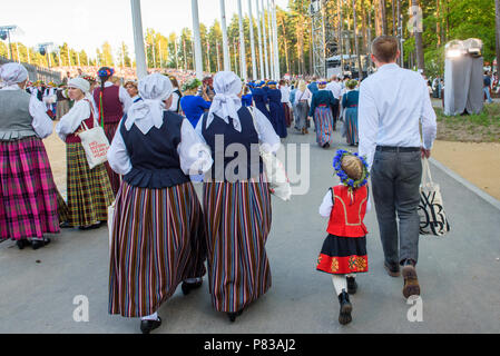 Riga, Lettland. 8. Juli 2018. 08.07.2018. RIGA, Lettland. Abschlusskonzert "Nach dem Sternenhimmel Path' während des Songs und Tanz Fest. Credit: gints Ivuskans/Alamy leben Nachrichten Stockfoto