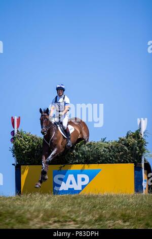 Wiltshire, UK. 8. Juli 2018. Francis Whittington, übereilte Imp. GBR. Tag 4. CIC***. Veranstaltung Fahrer Meister. Abschnitt A Cross Country. St James Barbury Horse Trials. Wroughton. Wilstshire. UK. 08/07/2018. Credit: Sport in Bildern/Alamy leben Nachrichten Stockfoto