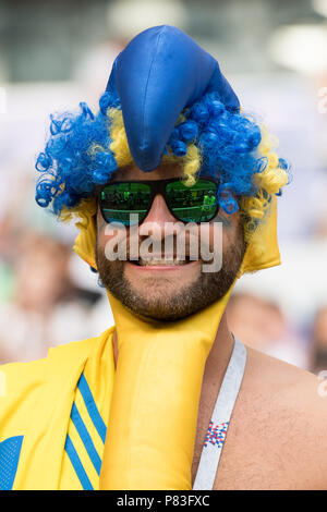 Samara, Russland. 07 Juli, 2018. Schwedische Ventilator mit Print, Slap, Brustbild, Hochformat, Schweden (SWE) - England (ENG) 0:2, Viertelfinale, Spiel 60, 07.07.2018 in Samara; Fußball-WM 2018 in Russland vom 14.06. - 15.07.2018. | Verwendung der weltweiten Kredit: dpa/Alamy leben Nachrichten Stockfoto